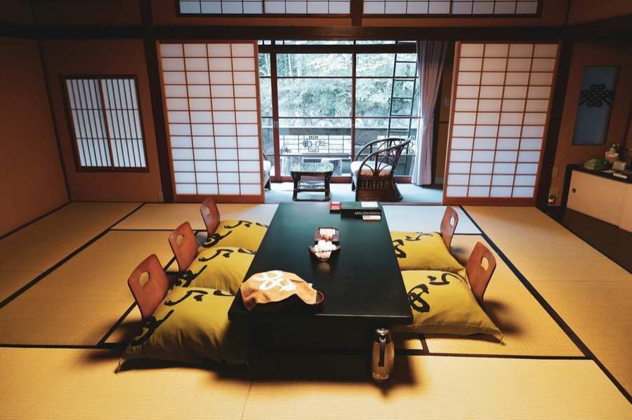 山暦（旅館）の見本
